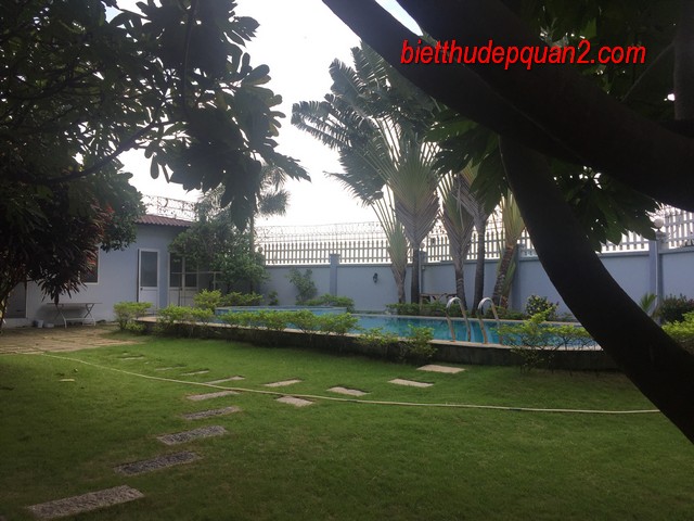 Sân vườn rộng  Sân vườn rộng